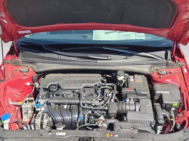 Used 2026 Hyundai Elantra SE FWD image 21