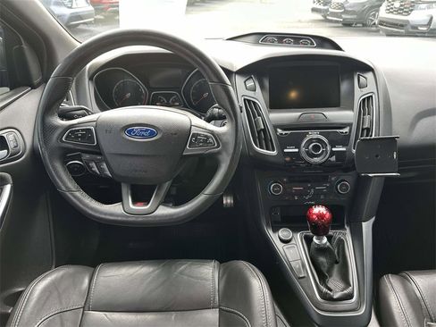 Used 2015 Ford Focus ST w/ Equipment Group 402A image 10