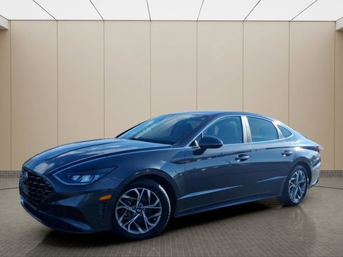 Used 2021 Hyundai Sonata SEL image 2