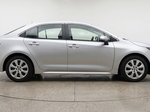 Used 2025 Toyota Corolla LE FWD image 11