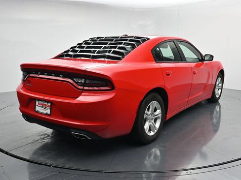 Used 2022 Dodge Charger SXT RWD image 7