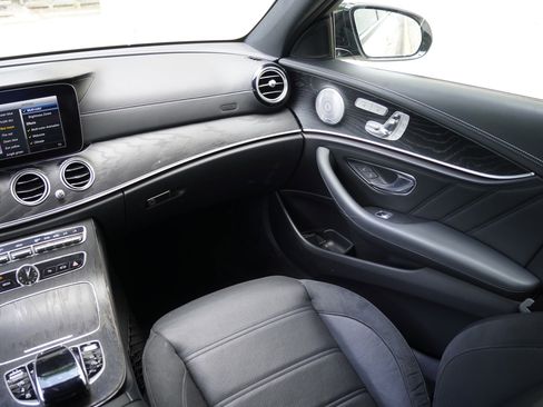 Used 2018 Mercedes-Benz E 43 AMG 4MATIC Sedan w/ Premium 2 Package image 26