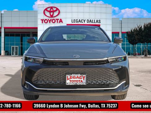 New 2026 Toyota Crown XLE image 7