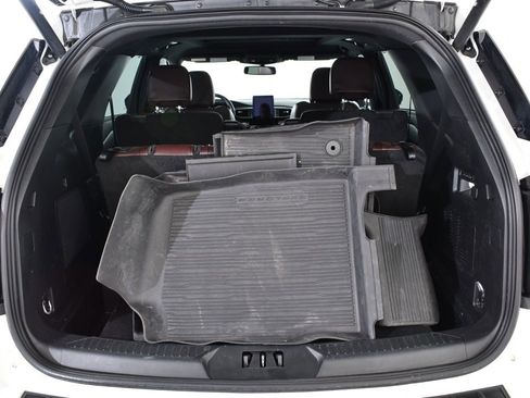 Used 2023 Ford Explorer Platinum w/ Technology Package image 21