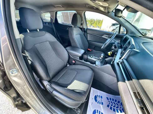 Used 2024 Kia Sportage LX image 25