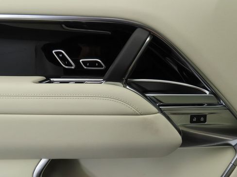 New 2026 Land Rover Range Rover SE AWD/4WD image 23