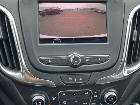 Used 2024 Chevrolet Equinox LT AWD/4WD image 16