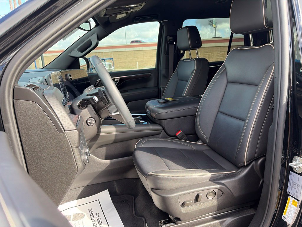 Used 2025 Chevrolet Tahoe Premier RWD image 16