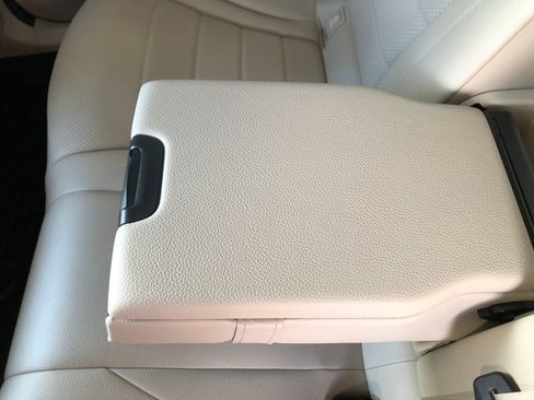 Used 2021 Mercedes-Benz GLC 300 4MATIC image 15
