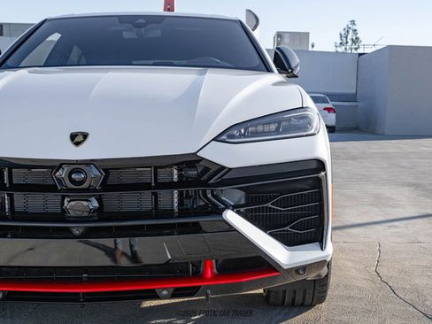 Used 2025 Lamborghini Urus SE AWD/4WD image 60