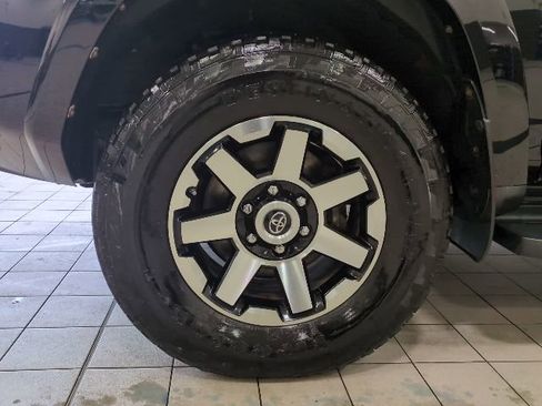Used 2019 Toyota 4Runner TRD Off-Road AWD/4WD image 24