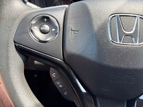 Used 2022 Honda HR-V LX image 24