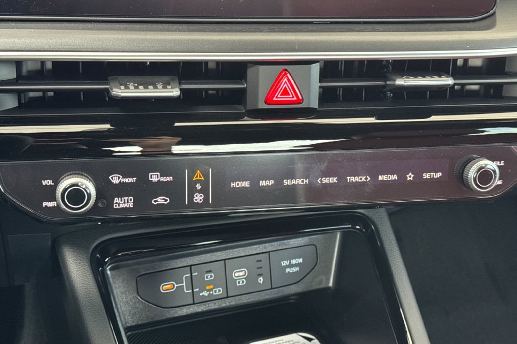 New 2027 Kia K5 GT-Line AWD/4WD image 22