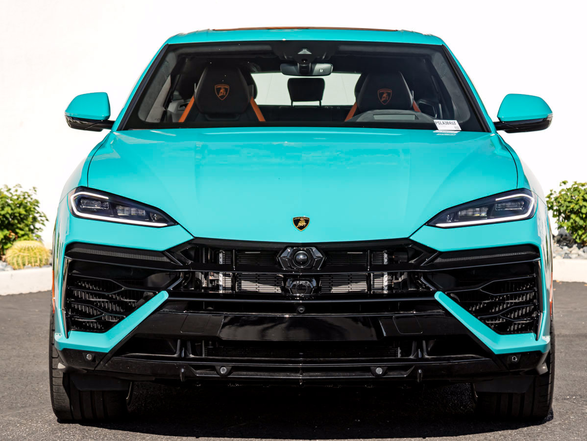 Used 2025 Lamborghini Urus SE AWD/4WD image 3