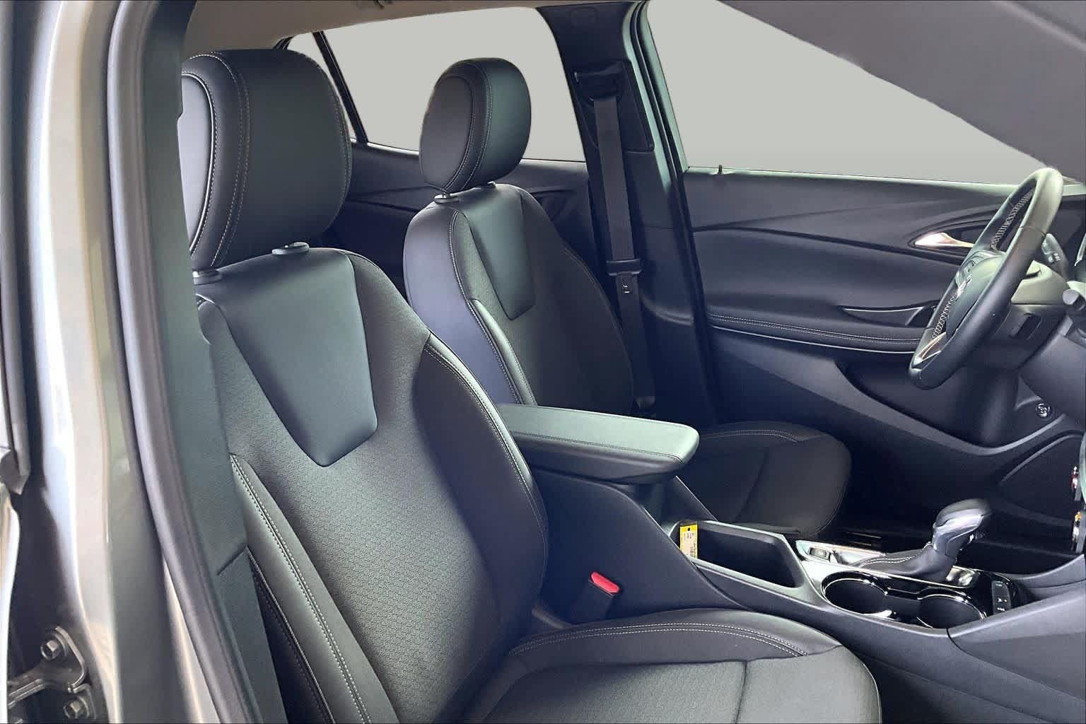 Used 2024 Buick Encore GX Preferred FWD image 9