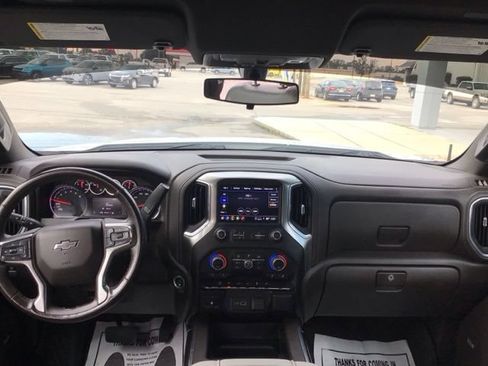 Used 2021 Chevrolet Silverado 1500 LT Trail Boss w/ Convenience Package II AWD/4WD image 16