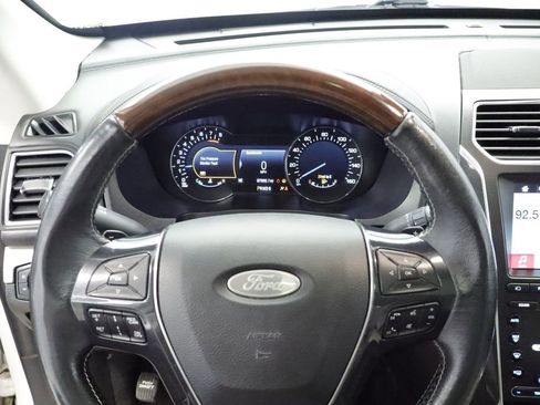 Used 2019 Ford Explorer Platinum AWD/4WD image 29
