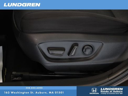 Used 2019 Toyota Camry LE FWD image 12