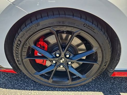 Certified 2025 Hyundai Elantra N FWD image 17