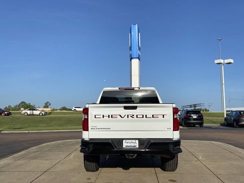 Used 2023 Chevrolet Silverado 1500 LT Trail Boss w/ Protection Package AWD/4WD image 10