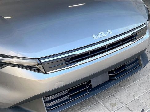 Used 2025 Kia K4 FWD image 29