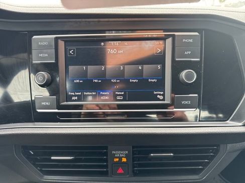 Certified 2022 Volkswagen Jetta Sport image 26