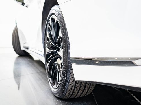 Used 2019 Lexus LS 500 AWD image 40