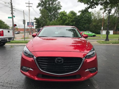 Used 2018 MAZDA MAZDA3 Grand Touring w/ Premium Equipment Package FWD image 3
