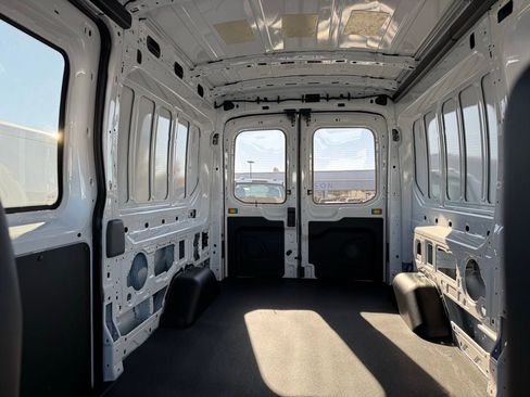 New 2026 Ford Transit 250 148 Medium Roof image 32