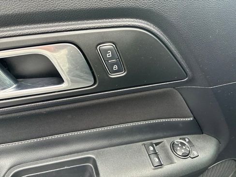 Used 2019 Ford Mustang GT RWD image 16