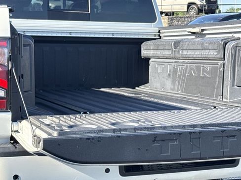 Used 2021 Nissan Titan Platinum Reserve w/ Moonroof Package AWD/4WD image 10