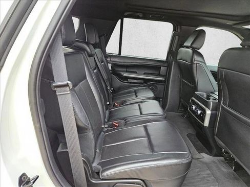 Certified 2021 Ford Expedition XLT RWD image 17