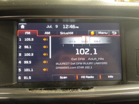 Used 2017 Kia Optima EX FWD image 25