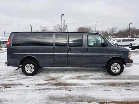 Used 2016 Chevrolet Express 3500 LT w/ LT Preferred Equipment Group image 7