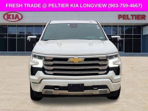 Used 2023 Chevrolet Silverado 1500 High Country w/ High Country Premium Package AWD/4WD image 2