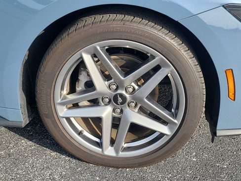 Used 2024 Ford Mustang Coupe RWD image 10