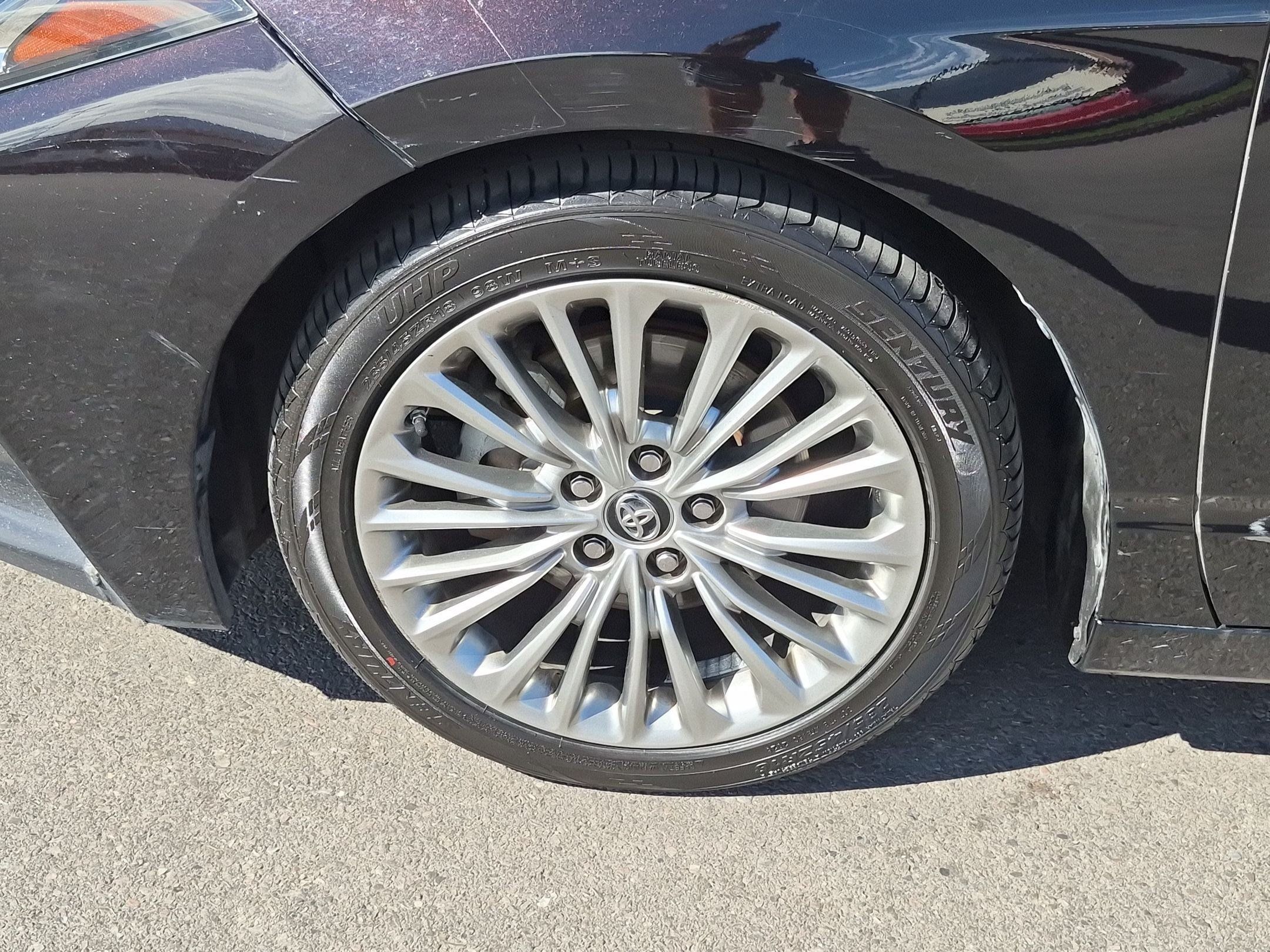 Used 2019 Toyota Avalon Limited w/ Advanced Safety Package FWD image 13