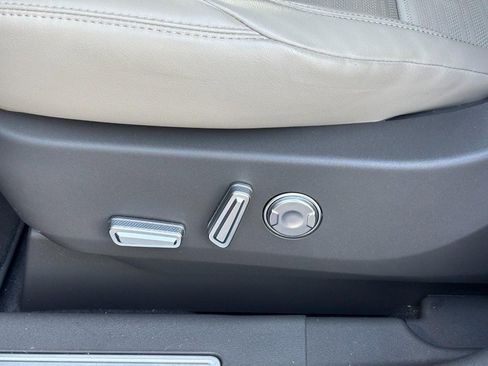 Certified 2024 Lincoln Nautilus Reserve w/ Equipment Group 202A image 15