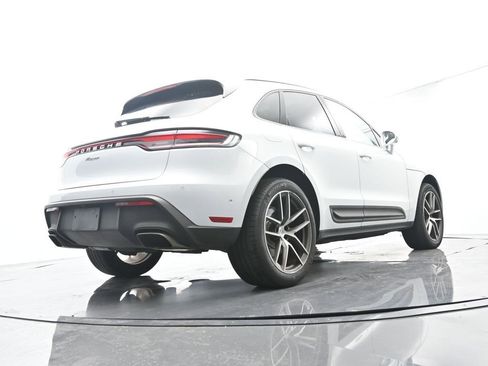 Certified 2023 Porsche Macan AWD/4WD image 46