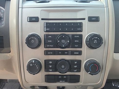 Used 2011 Ford Escape XLT image 24