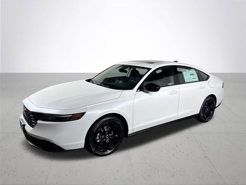 New 2025 Honda Accord SE image 2