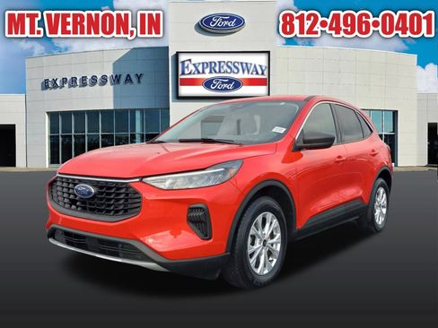 Used 2024 Ford Escape Active w/ Tech Pack #1 AWD/4WD image 3
