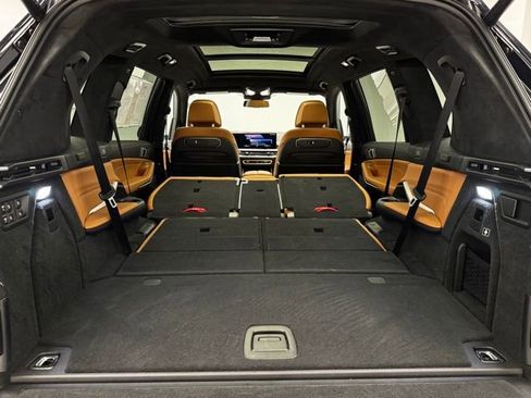 Used 2023 BMW X7 xDrive40i w/ Executive Package image 34