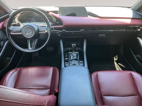 Used 2021 MAZDA MAZDA3 Hatchback w/Premium Plus Pkg image 10