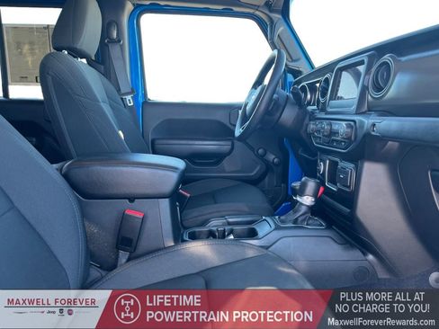 Used 2022 Jeep Gladiator Sport image 24