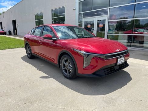 New 2026 Kia K4 FWD image 1