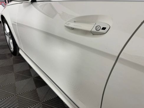 Used 2010 Mercedes-Benz C 300 Sedan image 24
