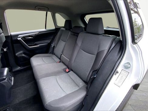 Used 2024 Toyota RAV4 XLE image 16