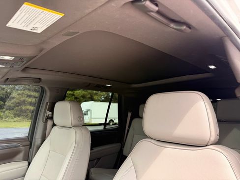 Used 2022 GMC Yukon SLT AWD/4WD image 24