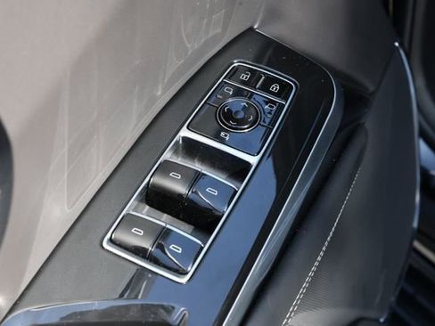 Certified 2025 Cadillac Escalade V w/ LPO, ONYX Package image 28